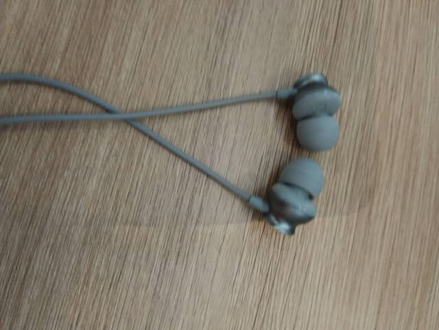 Generic In-Ear Wired Earphones with Microphone