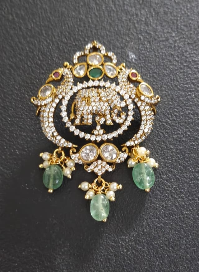 Antique Gold Polki Diamond Emerald Pearl Pendant – Traditional Indian Jewellery